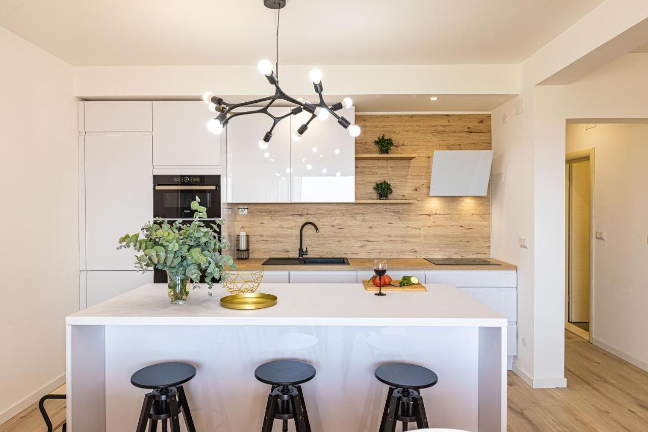 Apartmani Ana Kaštela Exterior foto