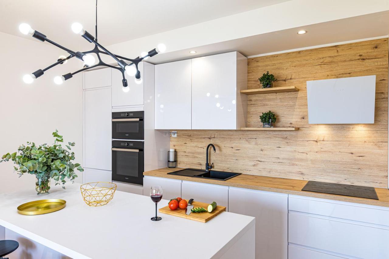 Apartmani Ana Kaštela Exterior foto